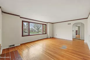 112 Sampson Pkwy, Pittsfield, MA 01201 - Photo 3