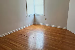 112 Sampson Pkwy, Pittsfield, MA 01201 - Photo 7