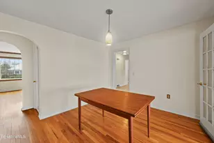 112 Sampson Pkwy, Pittsfield, MA 01201 - Photo 5
