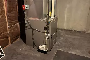 112 Sampson Pkwy, Pittsfield, MA 01201 - Photo 11