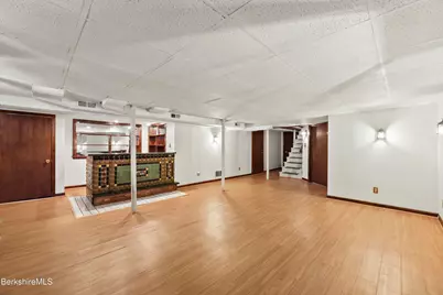112 Sampson Pkwy, Pittsfield, MA 01201 - Photo 15