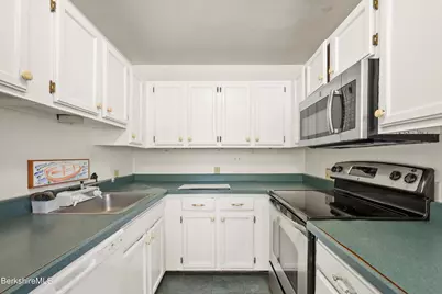 34 Thistle Path, Williamstown, MA 01267 - Photo 13