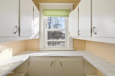 18 Meadow Ln, Pittsfield, MA 01201 - Photo 17