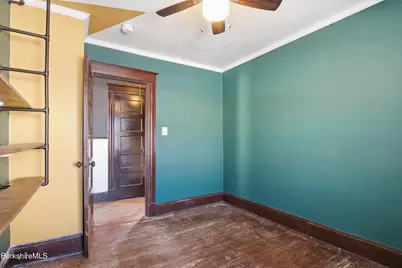 18 Meadow Ln, Pittsfield, MA 01201 - Photo 27