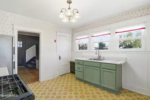 18 Meadow Ln, Pittsfield, MA 01201 - Photo 15