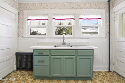 18 Meadow Ln, Pittsfield, MA 01201 - Photo 13