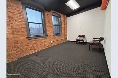 34 Depot St, Pittsfield, MA 01201 - Photo 11