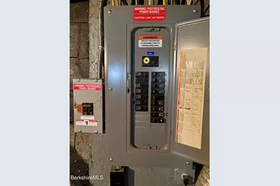 71 Dickinson Ave, Pittsfield, MA 01201 - Photo 25