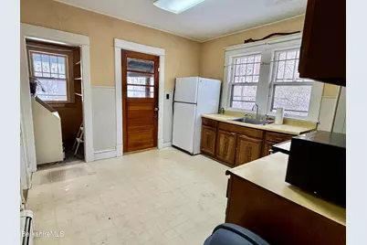 71 Dickinson Ave, Pittsfield, MA 01201 - Photo 13