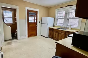 71 Dickinson Ave, Pittsfield, MA 01201 - Photo 13