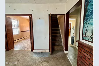 71 Dickinson Ave, Pittsfield, MA 01201 - Photo 7