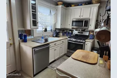 43 Church St, Hinsdale, MA 01235 - Photo 7