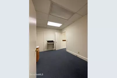 212 South St, Pittsfield, MA 01201 - Photo 13