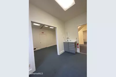 212 South St, Pittsfield, MA 01201 - Photo 15