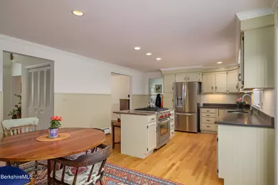 204 Longview Ter, Williamstown, MA 01267 - Photo 15