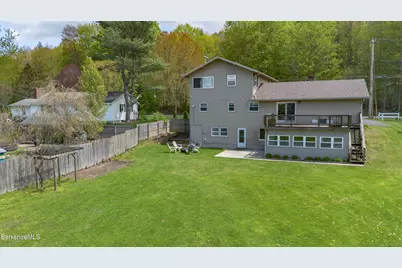 582 East New Lenox Rd, Pittsfield, MA 01201 - Photo 23