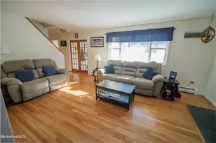 582 E New Lenox Rd, Pittsfield, MA 01201 - Photo 3