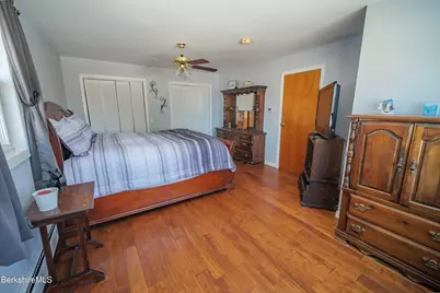 582 East New Lenox Rd, Pittsfield, MA 01201 - Photo 13