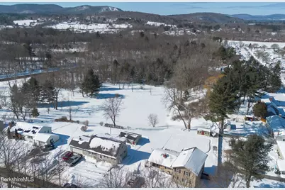 582 East New Lenox Rd, Pittsfield, MA 01201 - Photo 21