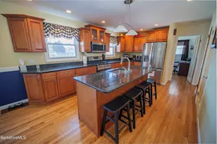 582 E New Lenox Rd, Pittsfield, MA 01201 - Photo 5