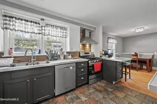 121 Elberon Ave, Pittsfield, MA 01201 - Photo 13