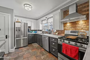 121 Elberon Ave, Pittsfield, MA 01201 - Photo 11