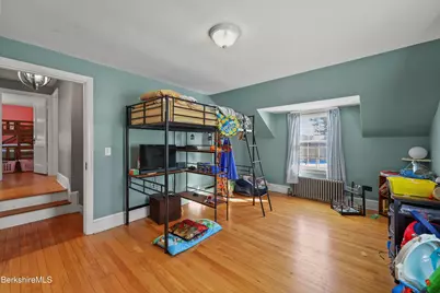 121 Elberon Ave, Pittsfield, MA 01201 - Photo 25