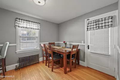 121 Elberon Ave, Pittsfield, MA 01201 - Photo 9