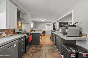 121 Elberon Ave, Pittsfield, MA 01201 - Photo 15