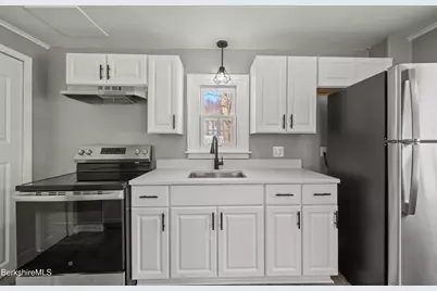 131 Center St, Lee, MA 01238 - Photo 19