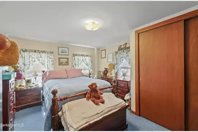 131 Center St, Lee, MA 01238 - Photo 35