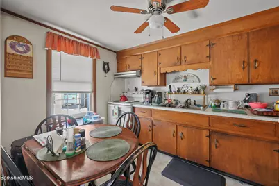 131 Center St, Lee, MA 01238 - Photo 31