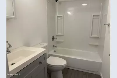 235 East St #026, Pittsfield, MA 01201 - Photo 7