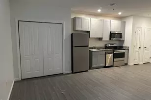 235 East St, Pittsfield, MA 01201 - Photo 5