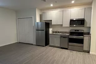 235 East St, Pittsfield, MA 01201 - Photo 3