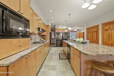 127 Pinecrest Dr, Dalton, MA 01226 - Photo 19