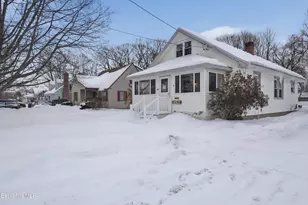 60 Franklin St, Dalton, MA 01226 - Photo 3