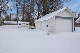 60 Franklin St, Dalton, MA 01226 - Photo 5