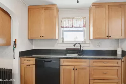 60 Franklin St, Dalton, MA 01226 - Photo 21