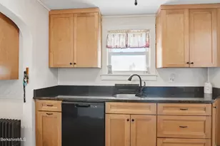 60 Franklin St, Dalton, MA 01226 - Photo 21