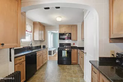 60 Franklin St, Dalton, MA 01226 - Photo 23