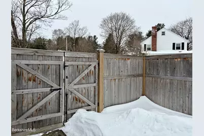 19 Preston Ave, Pittsfield, MA 01201 - Photo 25