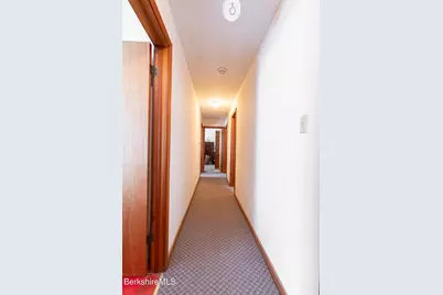 68 Lakeway Dr, Pittsfield, MA 01201 - Photo 21