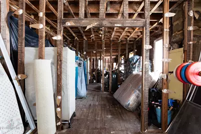 68 Lakeway Dr, Pittsfield, MA 01201 - Photo 23