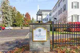 33 Maplewood Ave, Pittsfield, MA 01201 - Photo 1