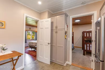 561 Pecks Rd, Pittsfield, MA 01201 - Photo 21