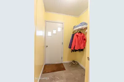 561 Pecks Rd, Pittsfield, MA 01201 - Photo 29