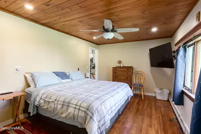561 Pecks Rd, Pittsfield, MA 01201 - Photo 23