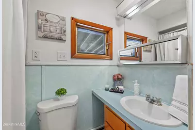20 Crystal St, Pittsfield, MA 01201 - Photo 25