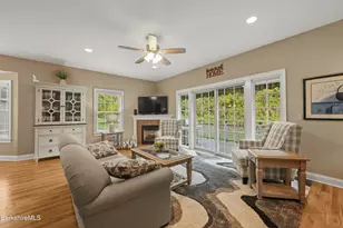 14 Sunrise Cir, Pittsfield, MA 01201 - Photo 7